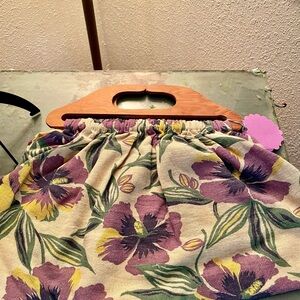 Floral Print Vintage Bag with Wooden Handle